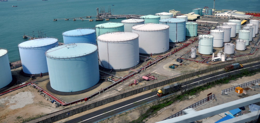 ARA oil storage tanks are fully booked but only half full