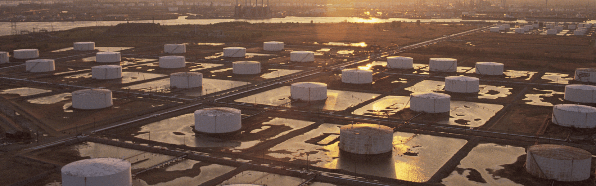 World’s Biggest Tank Farm: World Record in Cushing, Oklahoma