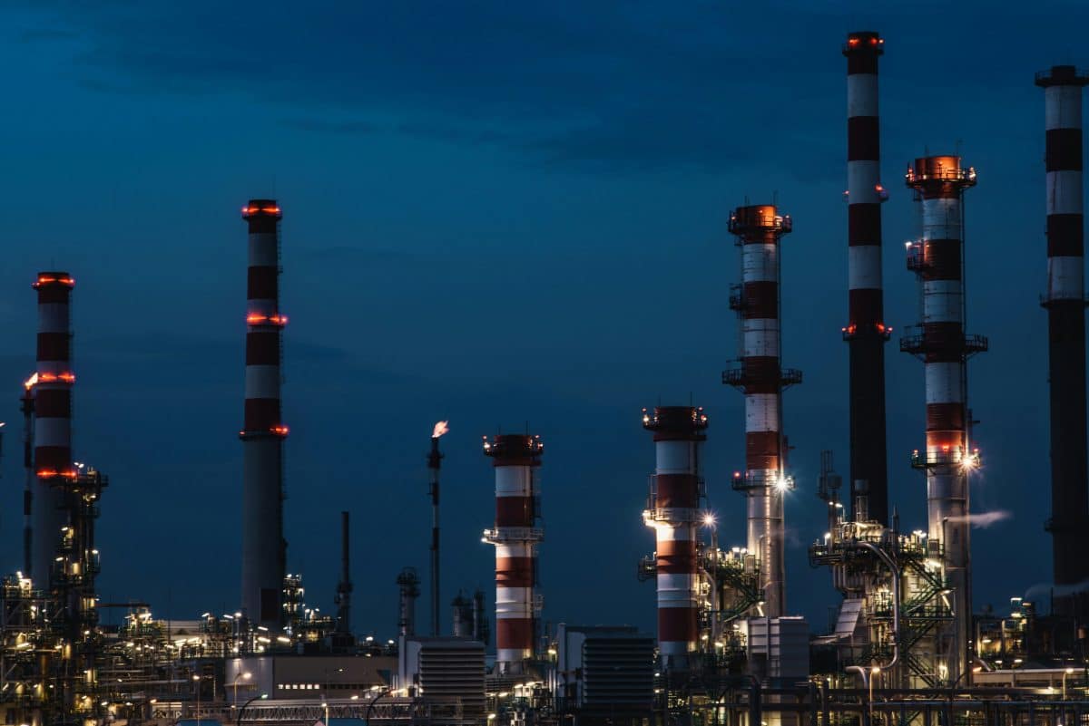 Refining Pressures, Supply Shifts, and Seasonal Demand: How July’s Oil Markets Tested Storage Strategies