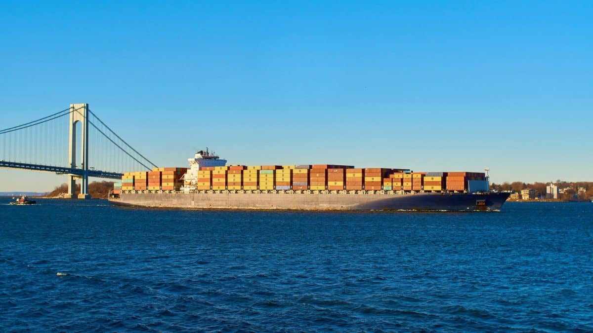 ARA Freight Market: Rates Slide Despite Midweek Volume Spike