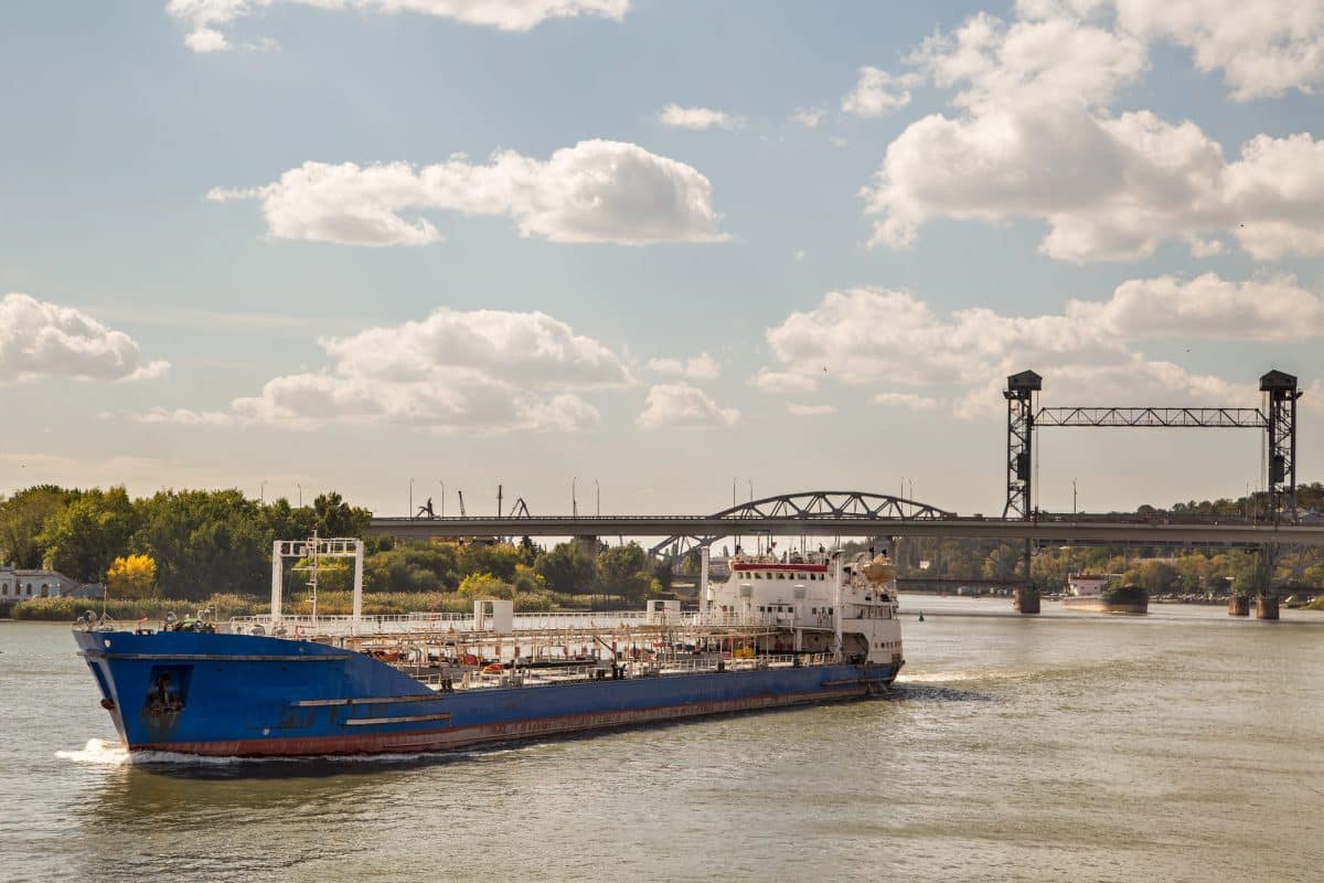 ARA Freight Market: IE Week Dampens Demand as Rates Drift Lower