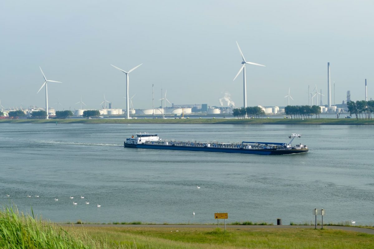 Rhine Freight Market: Falling Water Levels Jolt Rates Mid-Week Before Market Settles