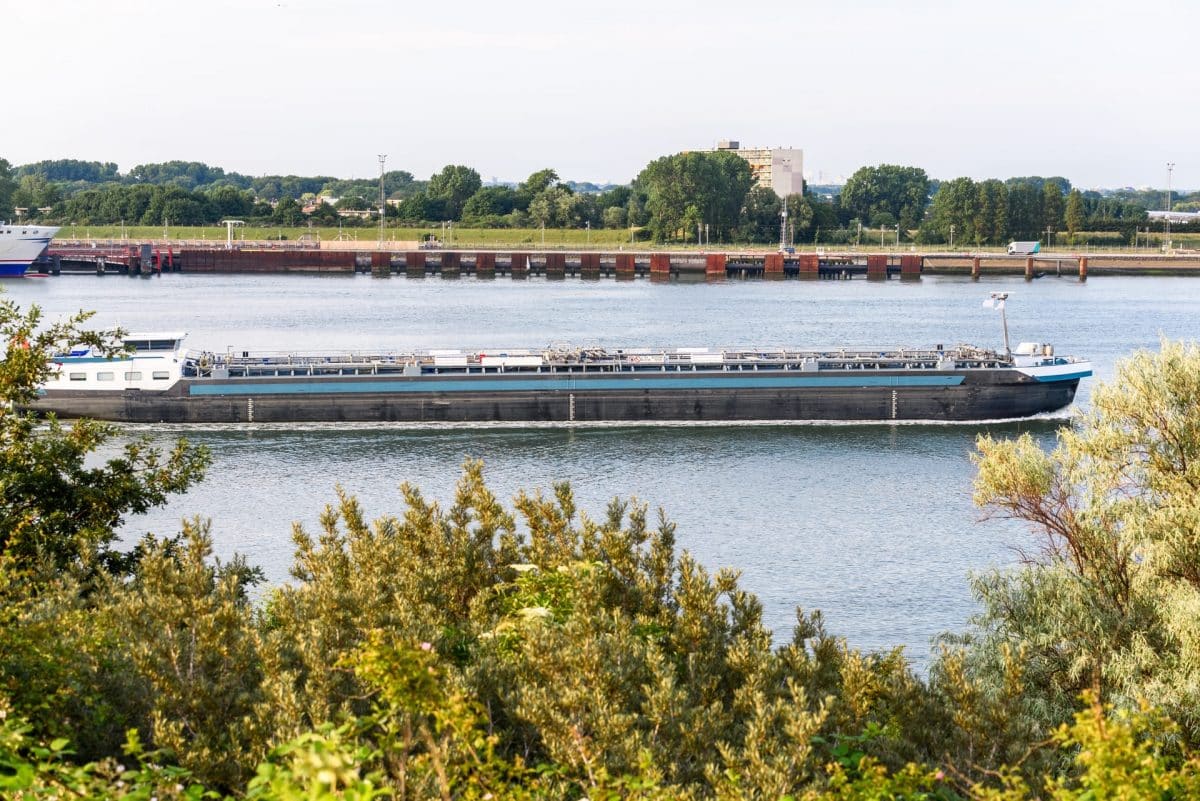 ARA Freight Market: Rates Surge to One-Year Highs as Demand and Supply Squeeze Collide