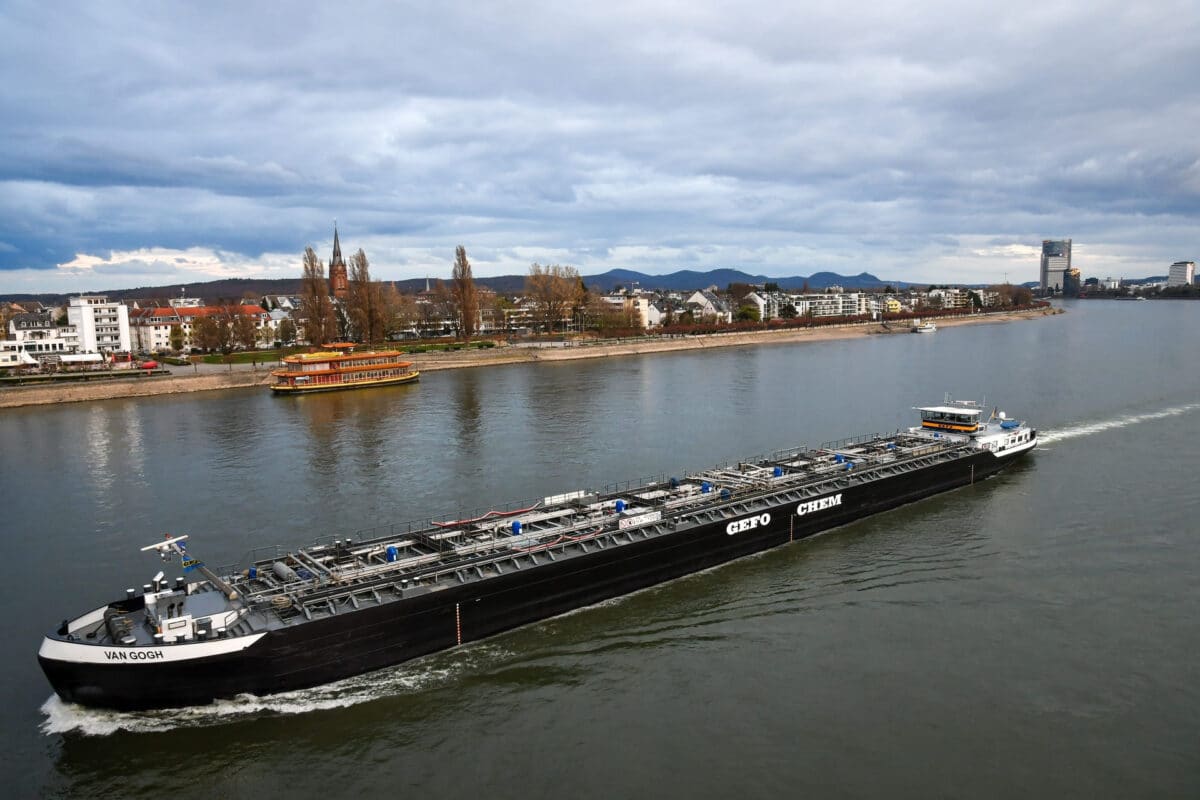 ARA Freight Market: A Holiday Lull Gives Way to a Midweek Surge, Then Fades Again